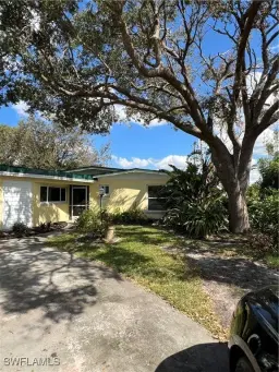 Picture of 3843 La Palma St, Fort Myers, FL 33901