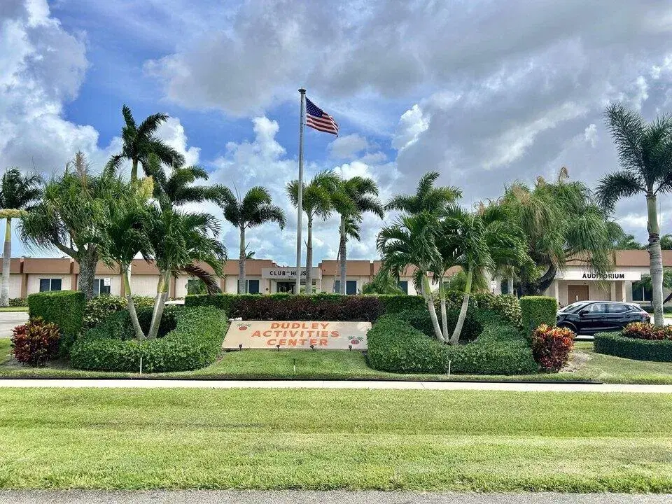 Picture of 2555 Dudley Drive W E, West Palm Beach, FL 33415