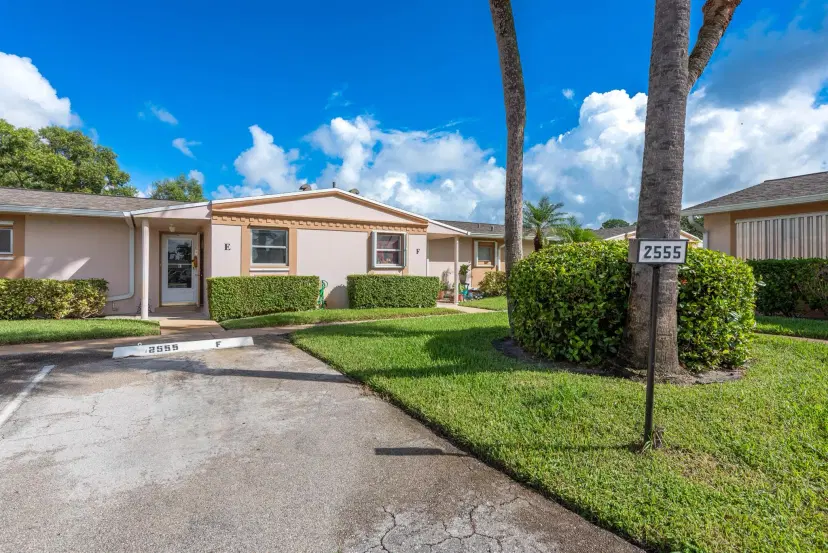 Picture of 2555 Dudley Drive W E, West Palm Beach FL 33415