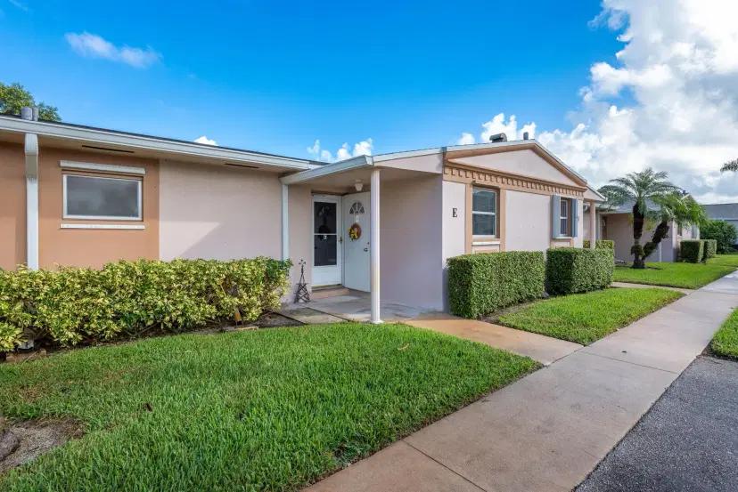 Picture of 2555 Dudley Drive W E, West Palm Beach FL 33415