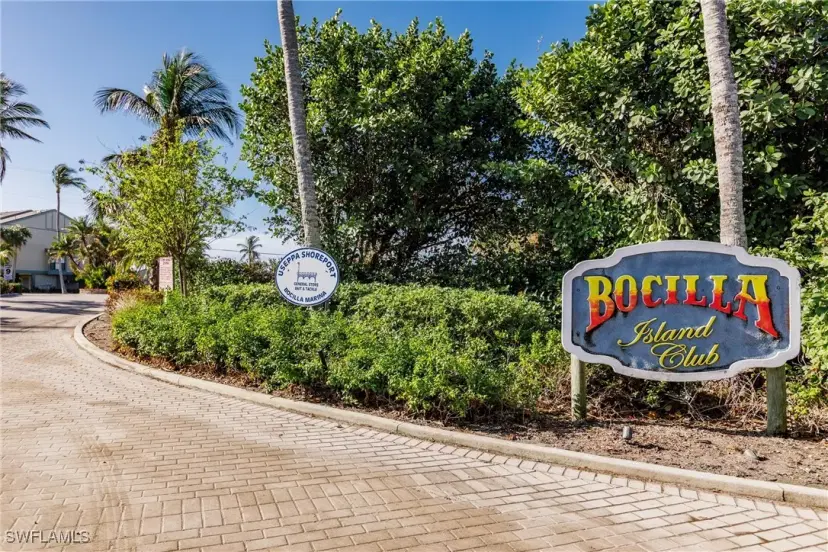 Picture of 16650 Bocilla Island Club Dr 51, Bokeelia FL 33922