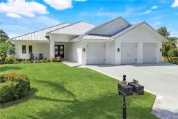 Picture of 16440 Oakview Cir, Alva, FL 33920