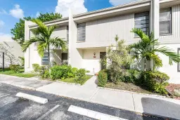 Picture of 1185 NW 98Th Terrace 133, Pembroke Pines, FL 33024