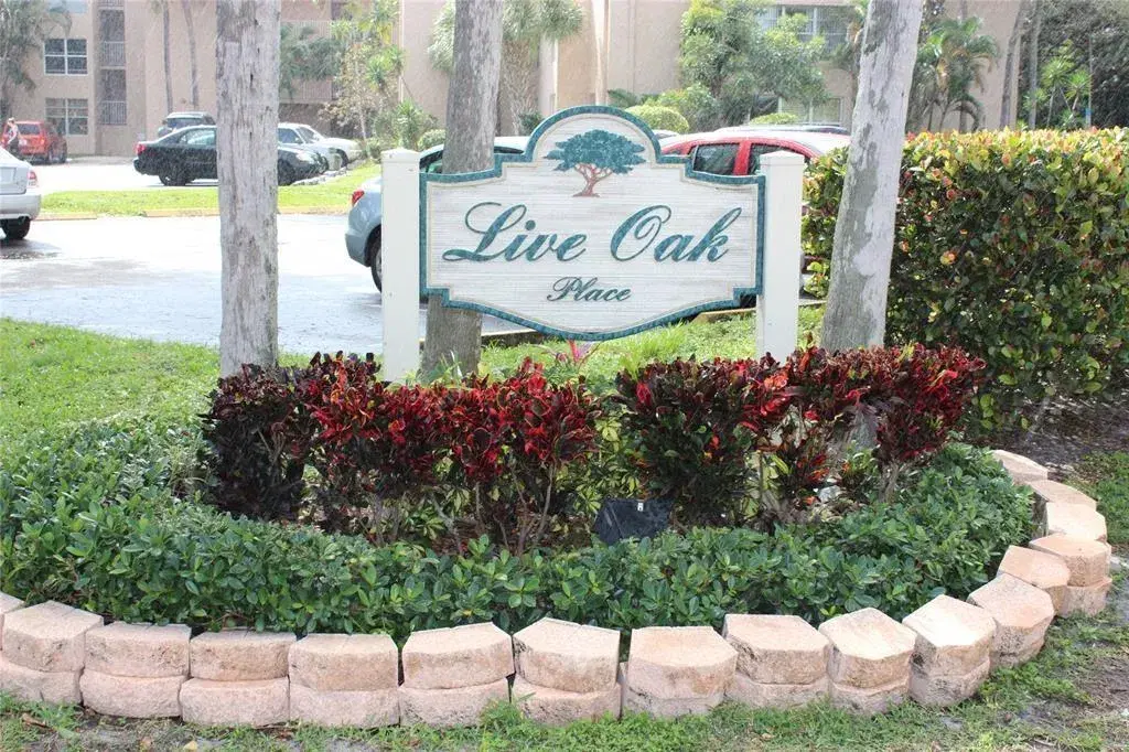 Picture of 9441 Live Oak Pl 101, Davie, FL 33324