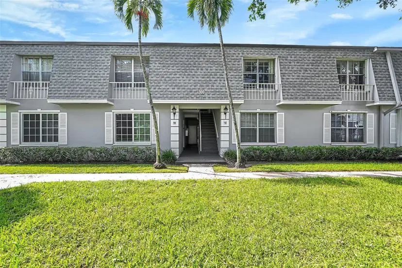 Picture of 300 NW 69Th Ave 259, Plantation FL 33317