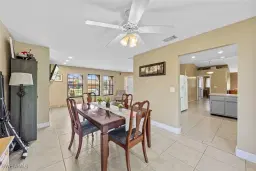 Picture of 17452 Braddock Rd, Fort Myers, FL 33967