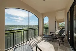 Picture of 2546 Marquesa Royale Ln 7-302, Naples, FL 34109