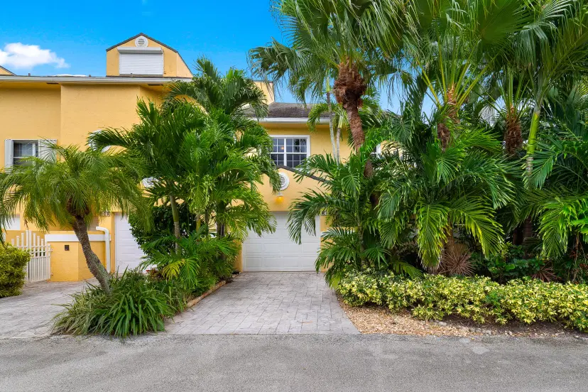 Picture of 42 N Lakeshore Drive, Hypoluxo FL 33462