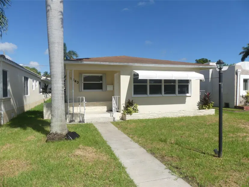 Picture of 1643 Mayo St, Hollywood FL 33020