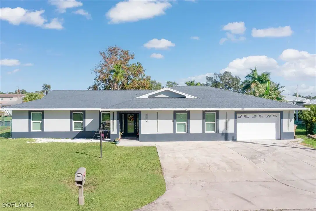 Picture of 14932 Randolph Dr, Fort Myers, FL 33905