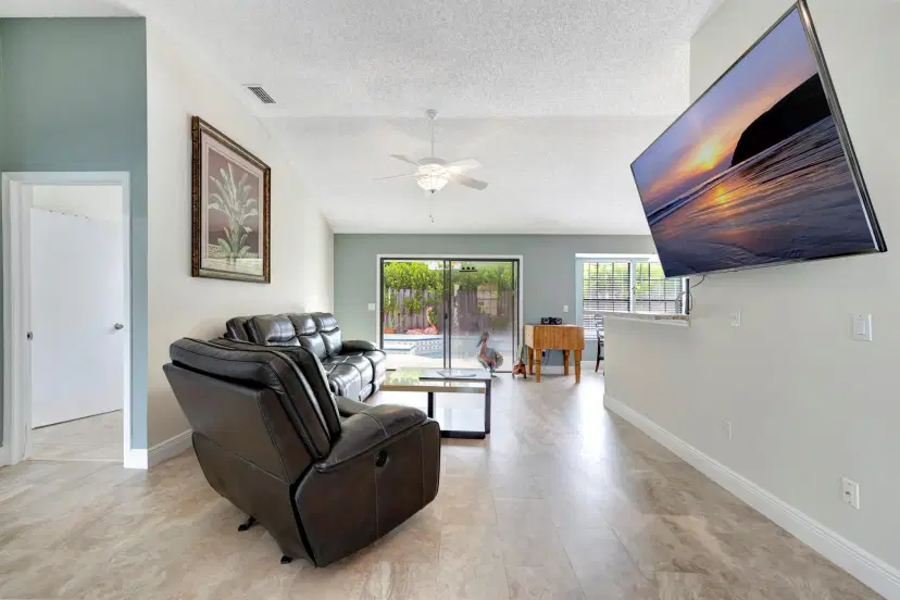 Picture of 12993 Meadowbreeze Drive, Wellington FL 33414