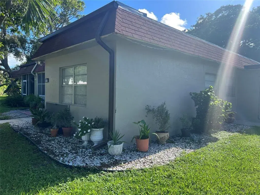 Picture of 2002 SW Natura Blvd D, Deerfield Beach, FL 33441