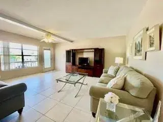 Picture of 1300 N 12Th Ct 7B, Hollywood FL 33019