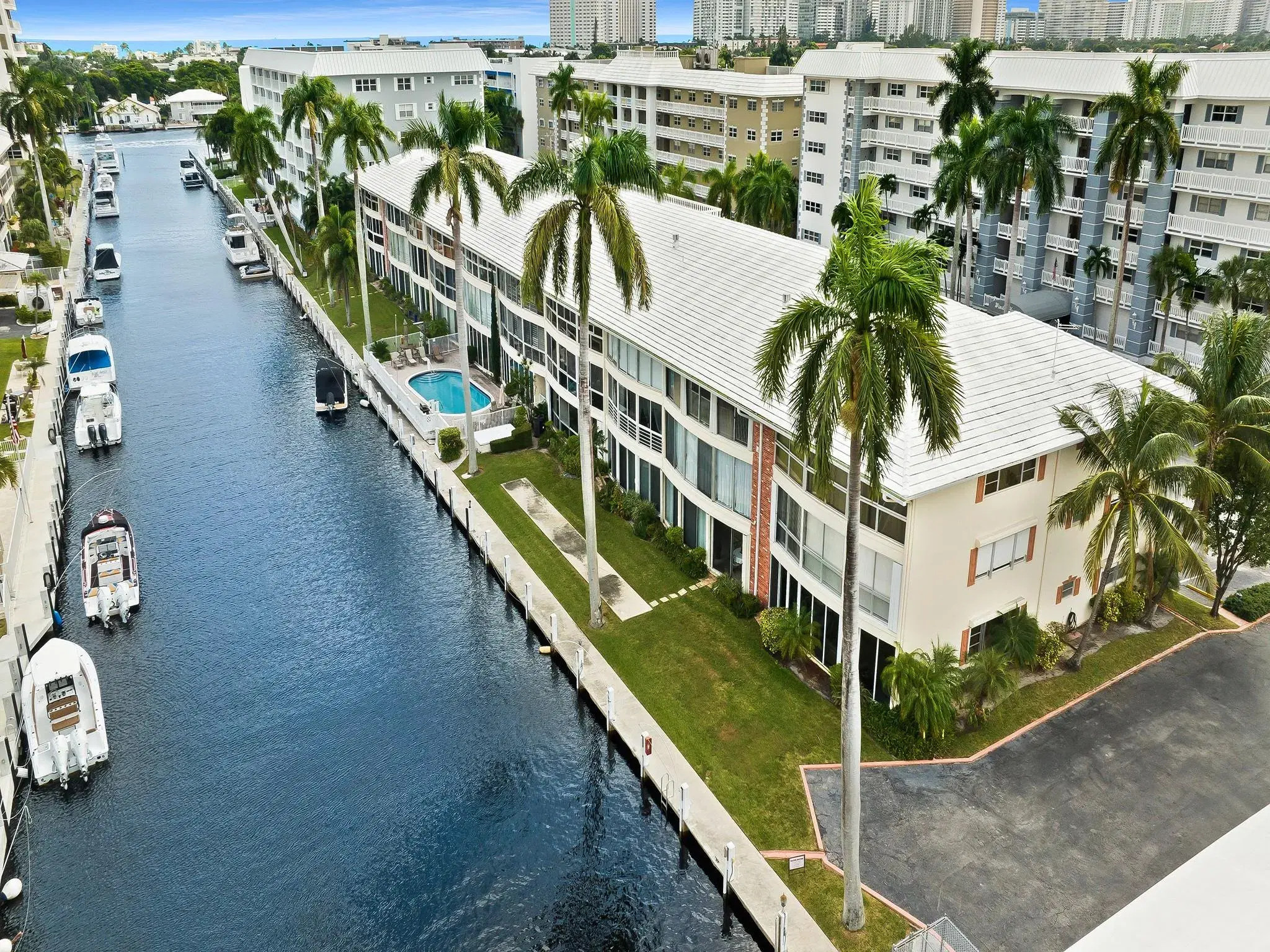 Picture of 3051 NE 47Th Ct 104, Fort Lauderdale, FL 33308