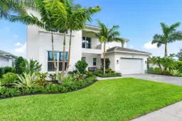 Picture of 9142 Crestview Cir, West Palm Beach, FL 33412