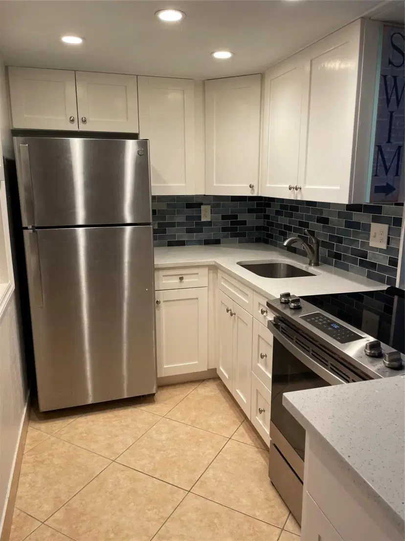 Picture of 1731 SE 15 206, Fort Lauderdale FL 33316