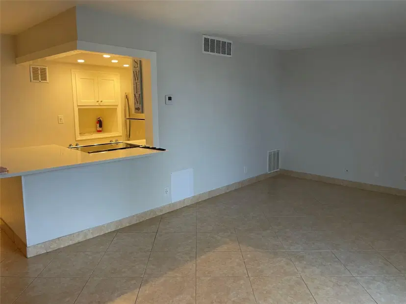 Picture of 1731 SE 15 206, Fort Lauderdale FL 33316