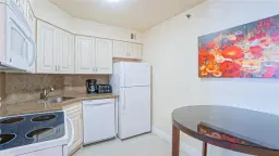 Picture of 5225 Collins Ave 1417, Miami Beach, FL 33140