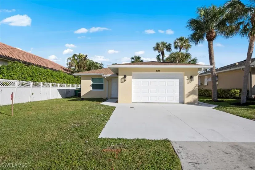 Picture of 527 97Th Ave N, Naples FL 34108