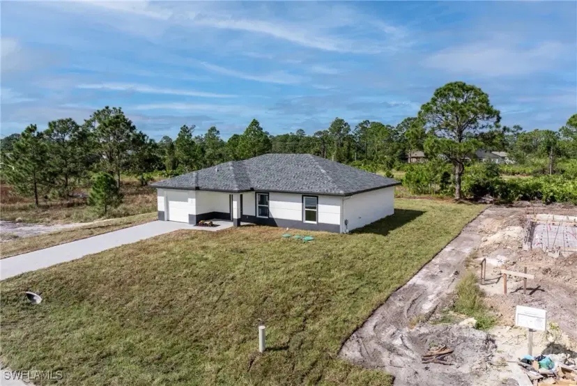 Picture of 620 Parker Ave S, Lehigh Acres FL 33974