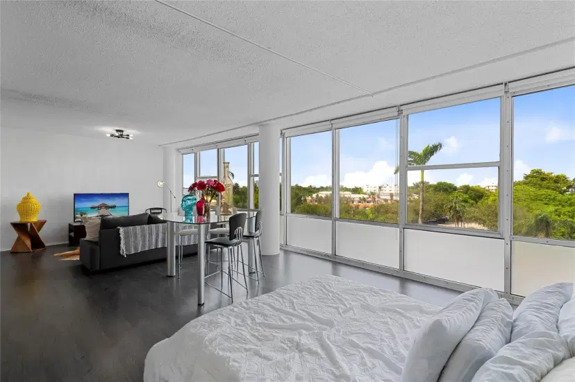 Picture of 900 Bay Dr 313, Miami Beach FL 33141