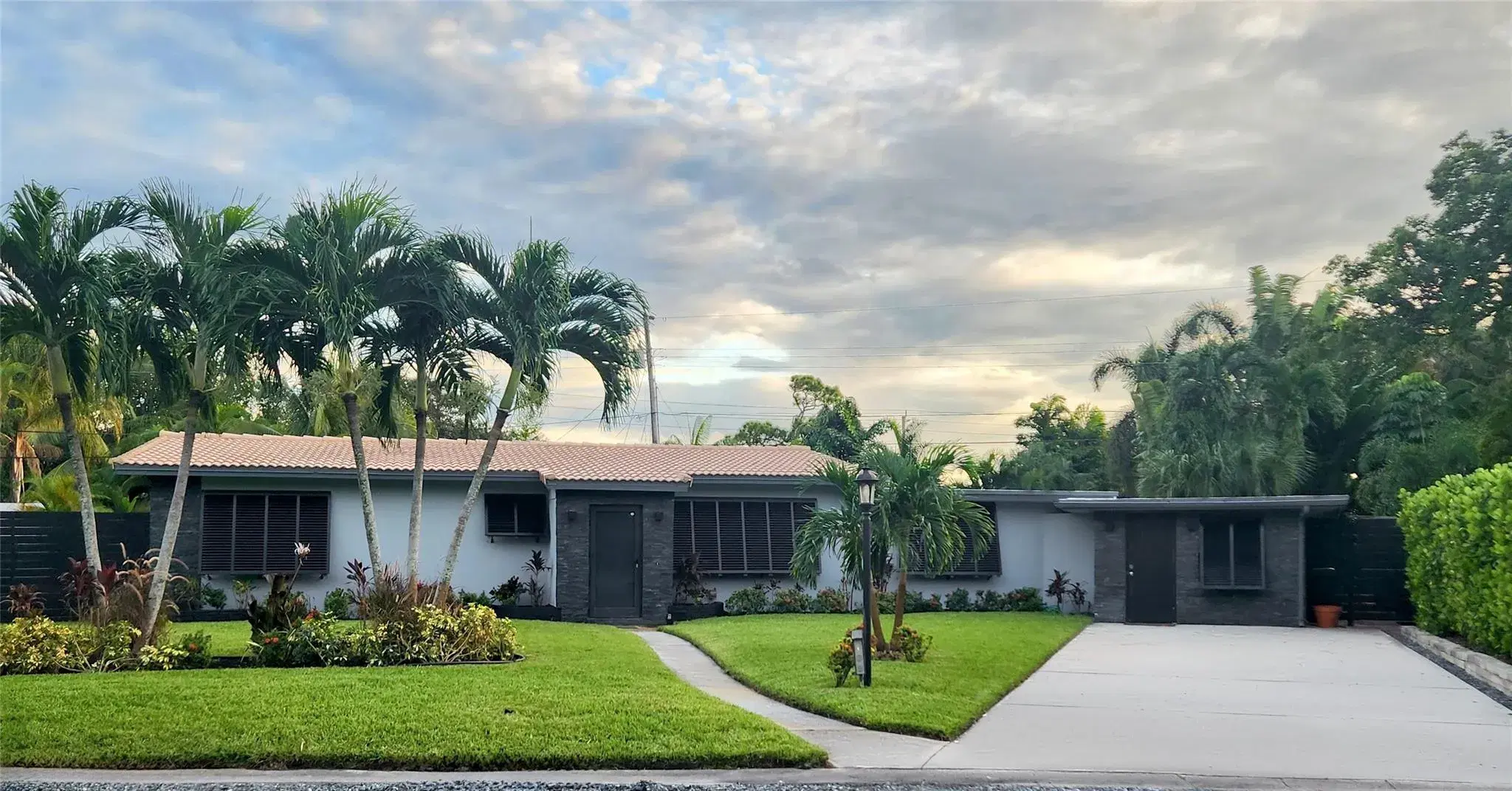 Picture of 108 NE 26 Dr, Wilton Manors, FL 33334