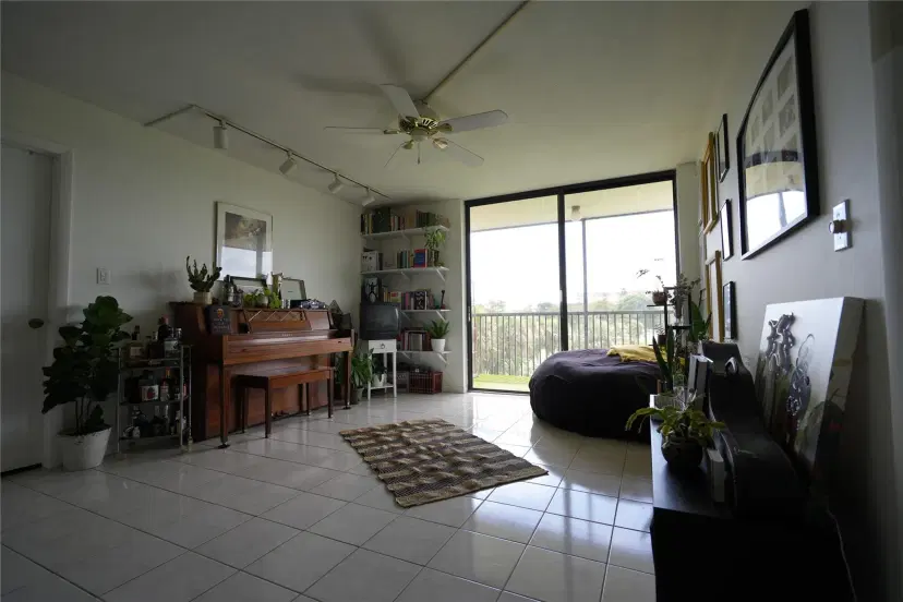 Picture of 5570 NW 44Th St 416A, Lauderhill FL 33319