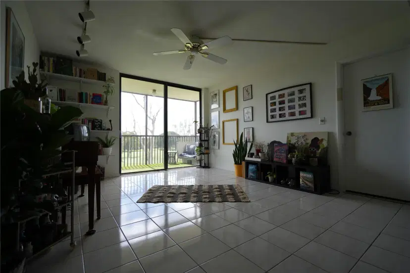 Picture of 5570 NW 44Th St 416A, Lauderhill FL 33319