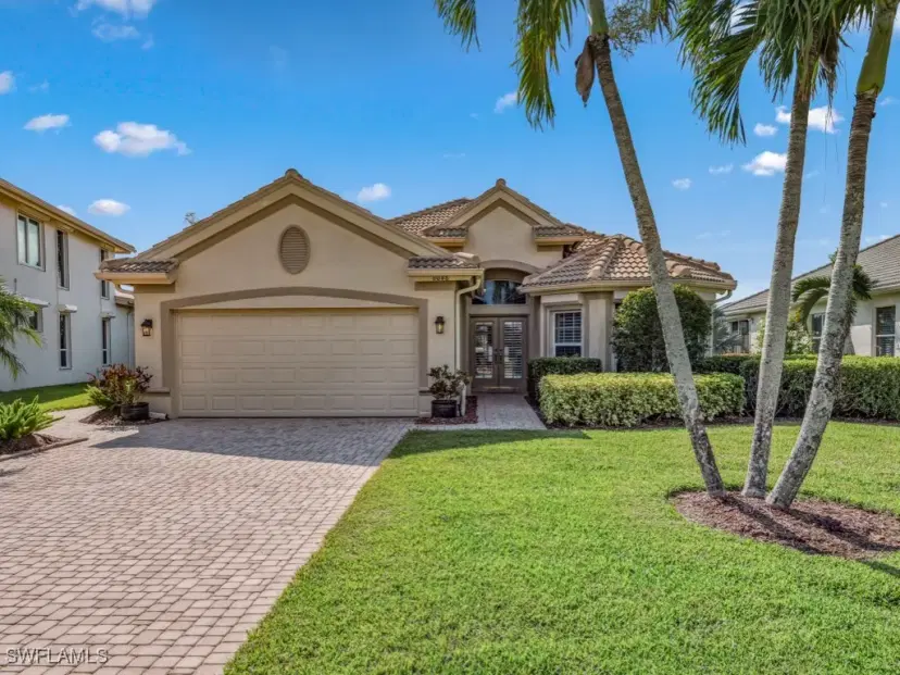 Picture of 6048 Fairway Ct, Naples FL 34110