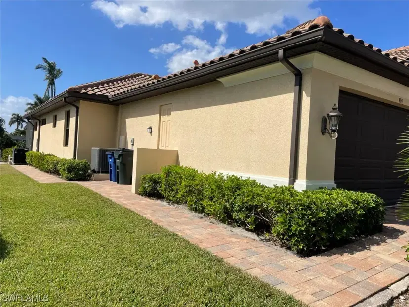 Picture of 494 Keenan Ave, Fort Myers FL 33919