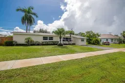 Picture of 528 Harbour Road, North Palm Beach, FL 33408