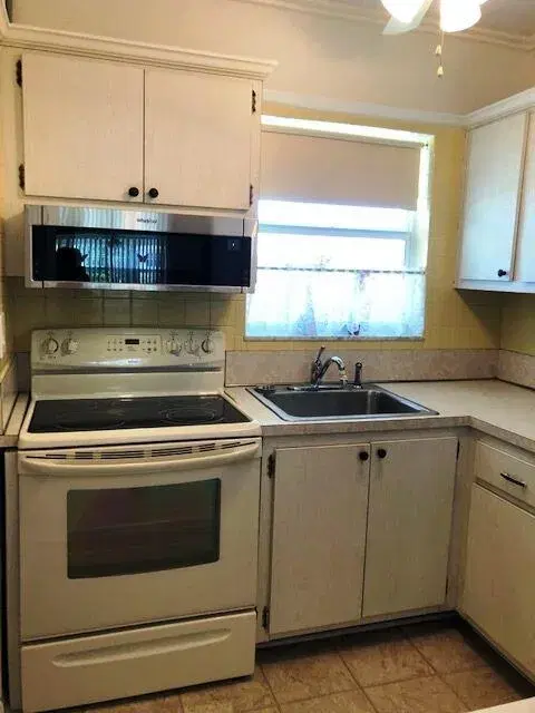 Picture of 1115 Lake Terrace 210, Boynton Beach FL 33426