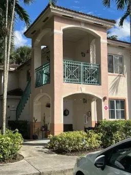 Picture of 2251 NW 77Th Way 201, Hollywood, FL 33024