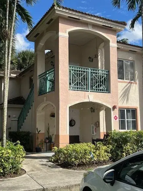 Picture of 2251 NW 77Th Way 201, Hollywood FL 33024