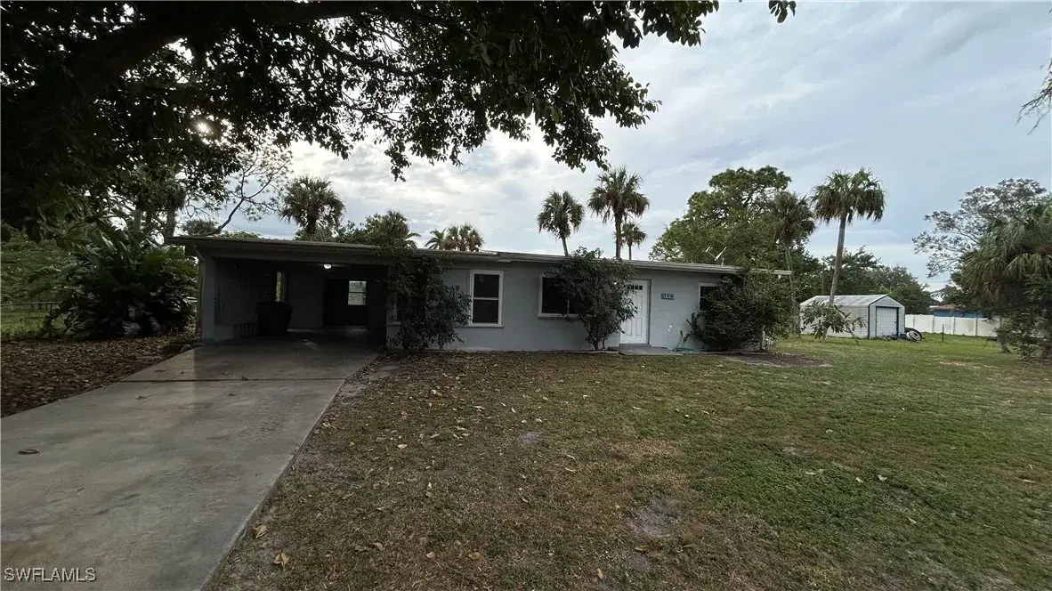 Picture of 109 Lincoln Ave, Lehigh Acres, FL 33936