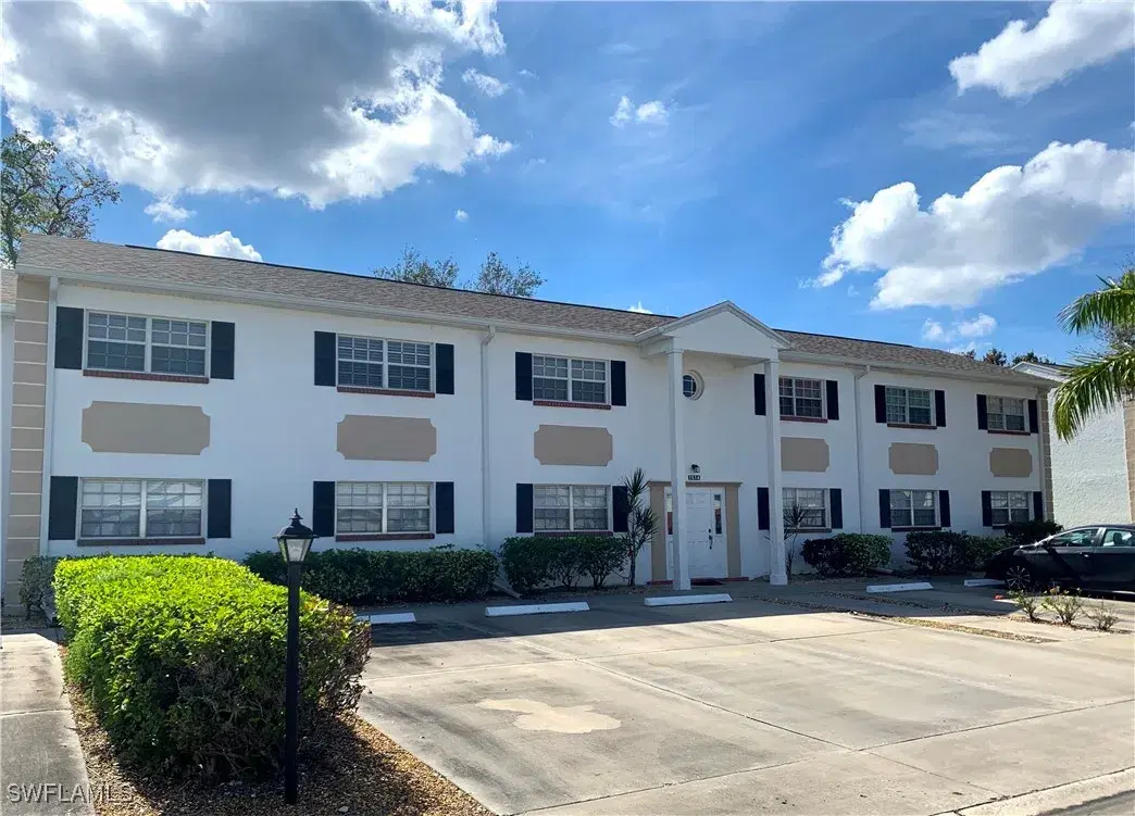 Picture of 1514 Edgewater Cir 3A, Fort Myers, FL 33919