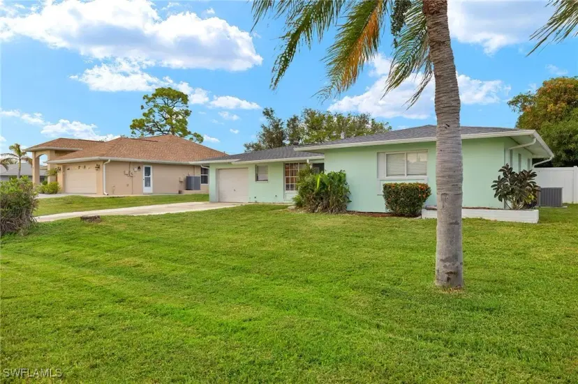 Picture of 313 SE 14Th Ter, Cape Coral FL 33990