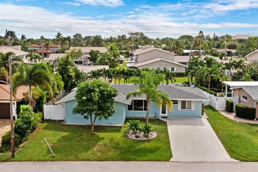 Picture of 912 SE 8Th Court, Deerfield Beach FL 33441