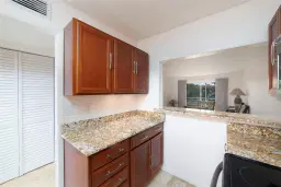 Picture of 8891 Sunrise Lakes Blvd 311, Sunrise, FL 33322