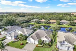 Picture of 21572 Oaks Of Estero Cir, Estero, FL 33928