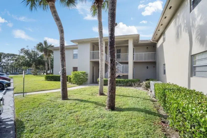 Picture of 30 Lake Vista Trail 206, Port St Lucie FL 34952