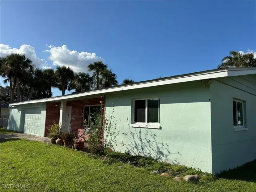 Picture of 16991 Carolyn Ln, North Fort Myers FL 33917