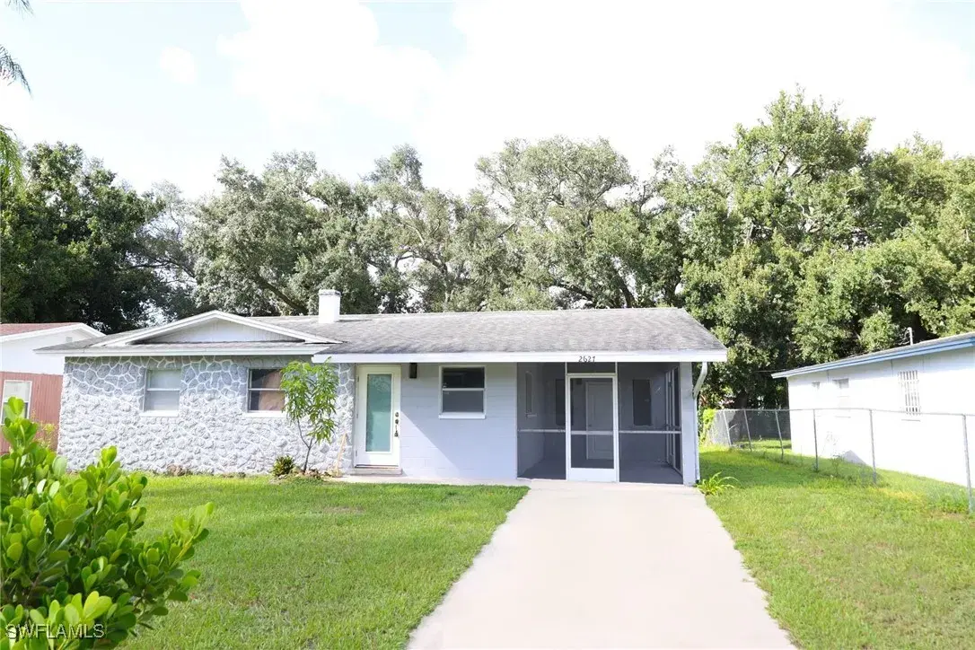 Picture of 2627 Saint Charles St, Fort Myers, FL 33916