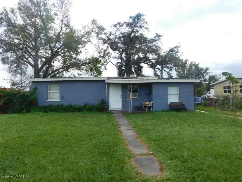 Picture of 3350 Apache St, Fort Myers FL 33916