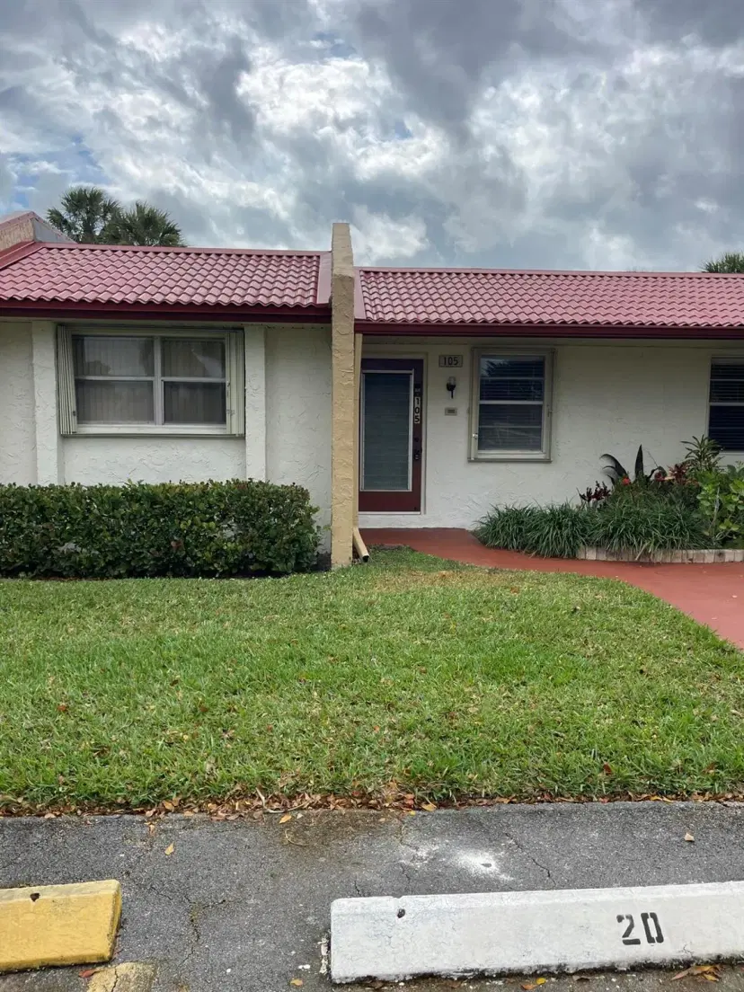 Picture of 105 Lake Helen Drive, West Palm Beach FL 33411