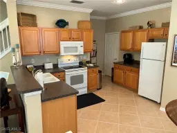 Picture of 8450 Village Edge Cir 6, Fort Myers, FL 33919