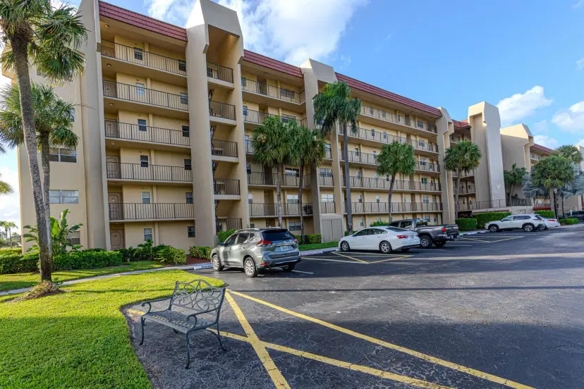 Picture of 3755 Via Poinciana 101, Lake Worth FL 33467