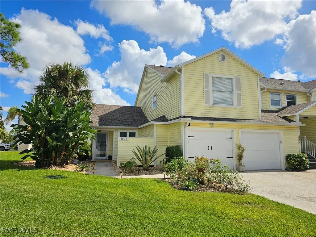 Picture of 1599 Trafalgar Ln O-101, Naples, FL 34116