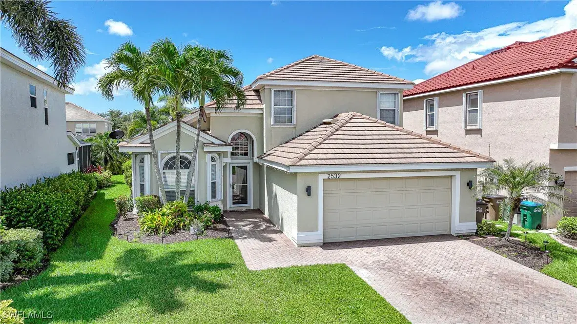 Picture of 2532 Blackburn Cir, Cape Coral, FL 33991