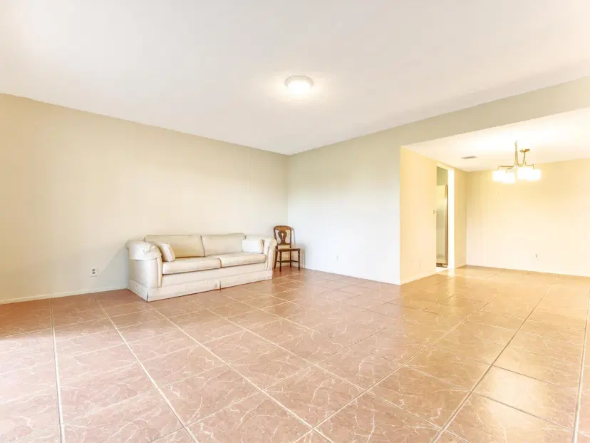 Picture of 2580 Boundbrook Boulevard 101, West Palm Beach FL 33406